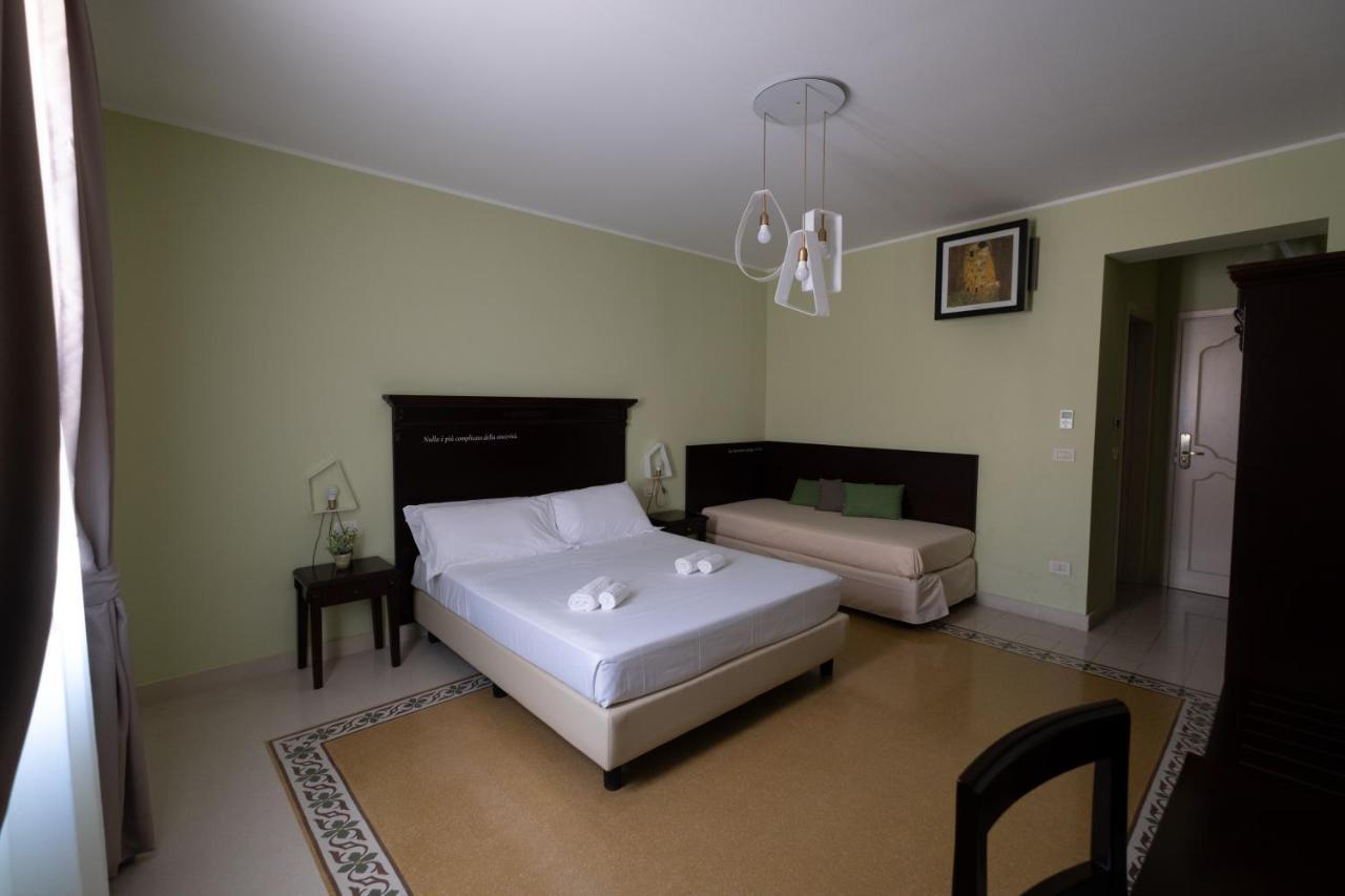 Hotel Borgo Di Ciaula Santa Flavia Kültér fotó