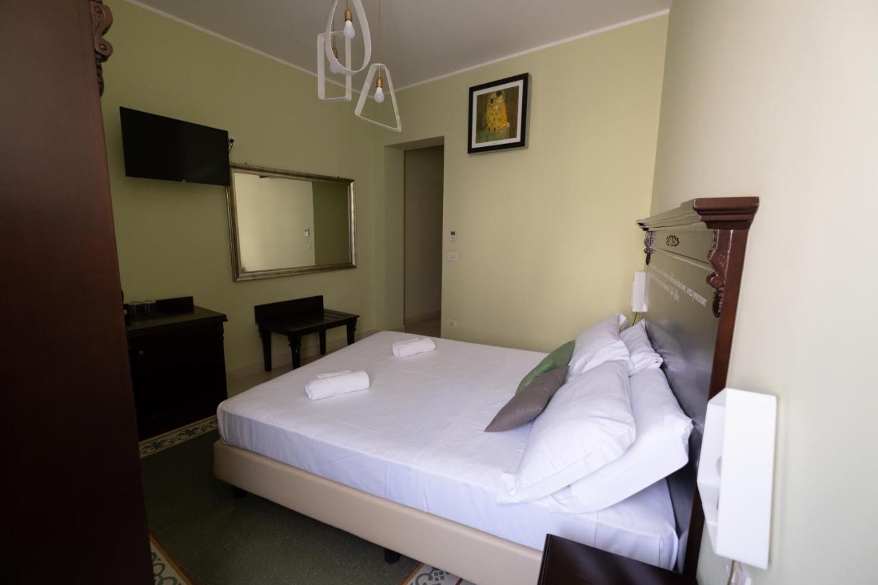 Hotel Borgo Di Ciaula Santa Flavia Kültér fotó