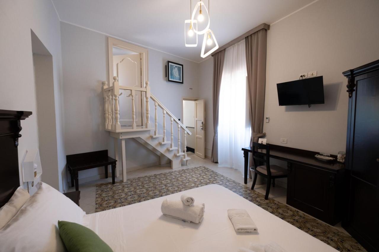 Hotel Borgo Di Ciaula Santa Flavia Kültér fotó