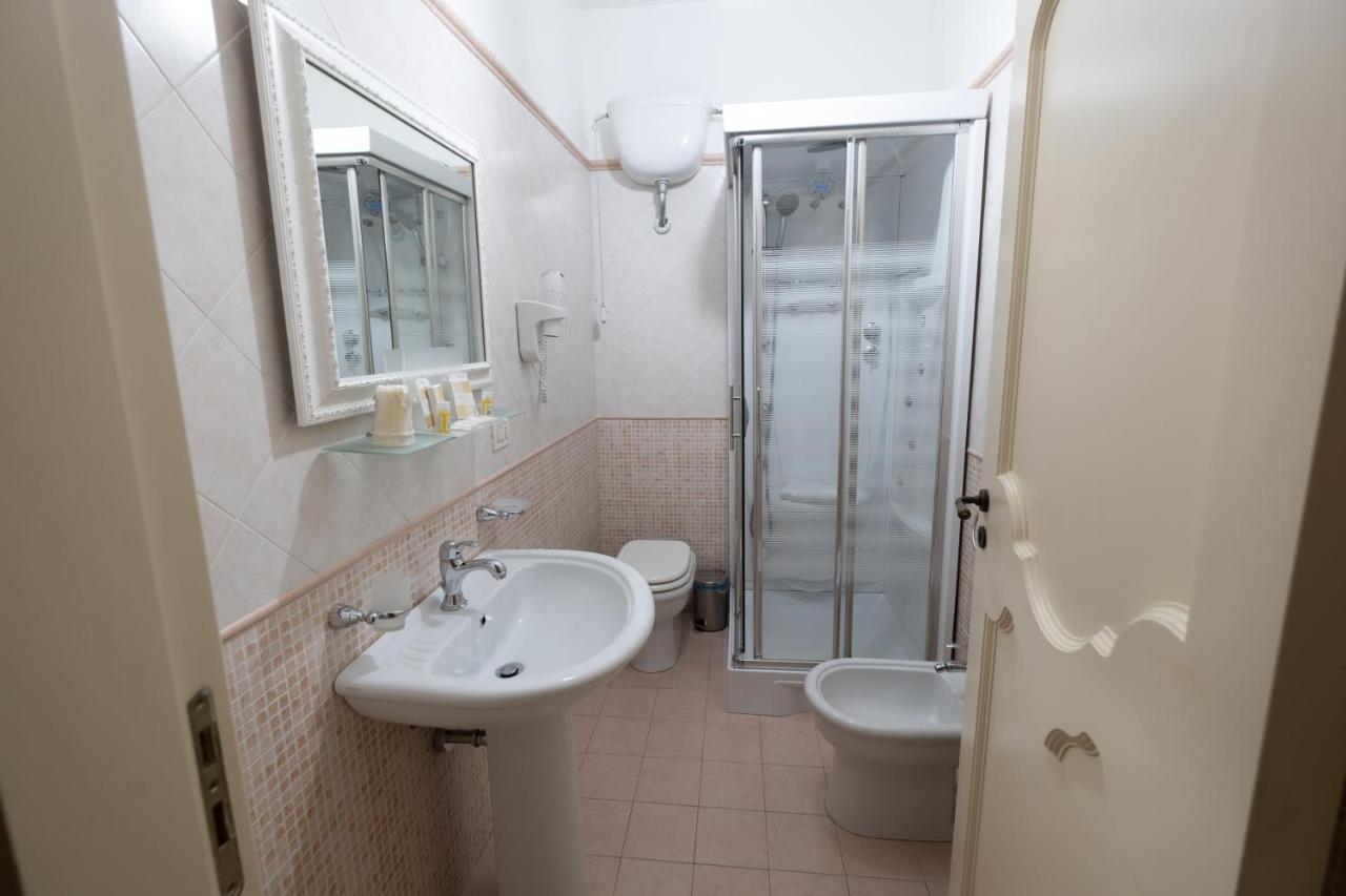 Hotel Borgo Di Ciaula Santa Flavia Kültér fotó