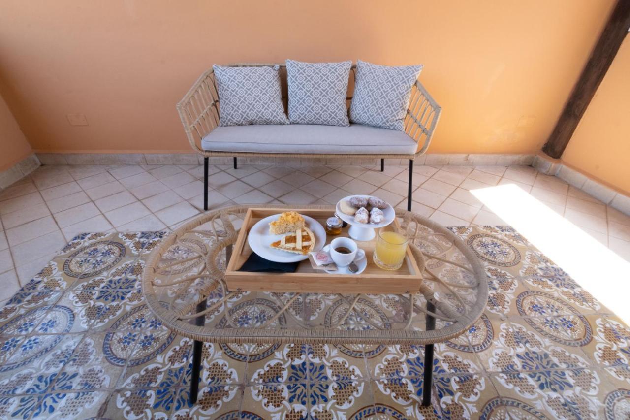 Hotel Borgo Di Ciaula Santa Flavia Kültér fotó
