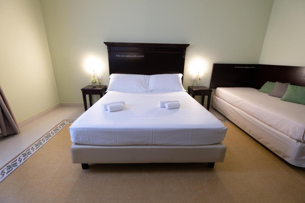 Hotel Borgo Di Ciaula Santa Flavia Kültér fotó