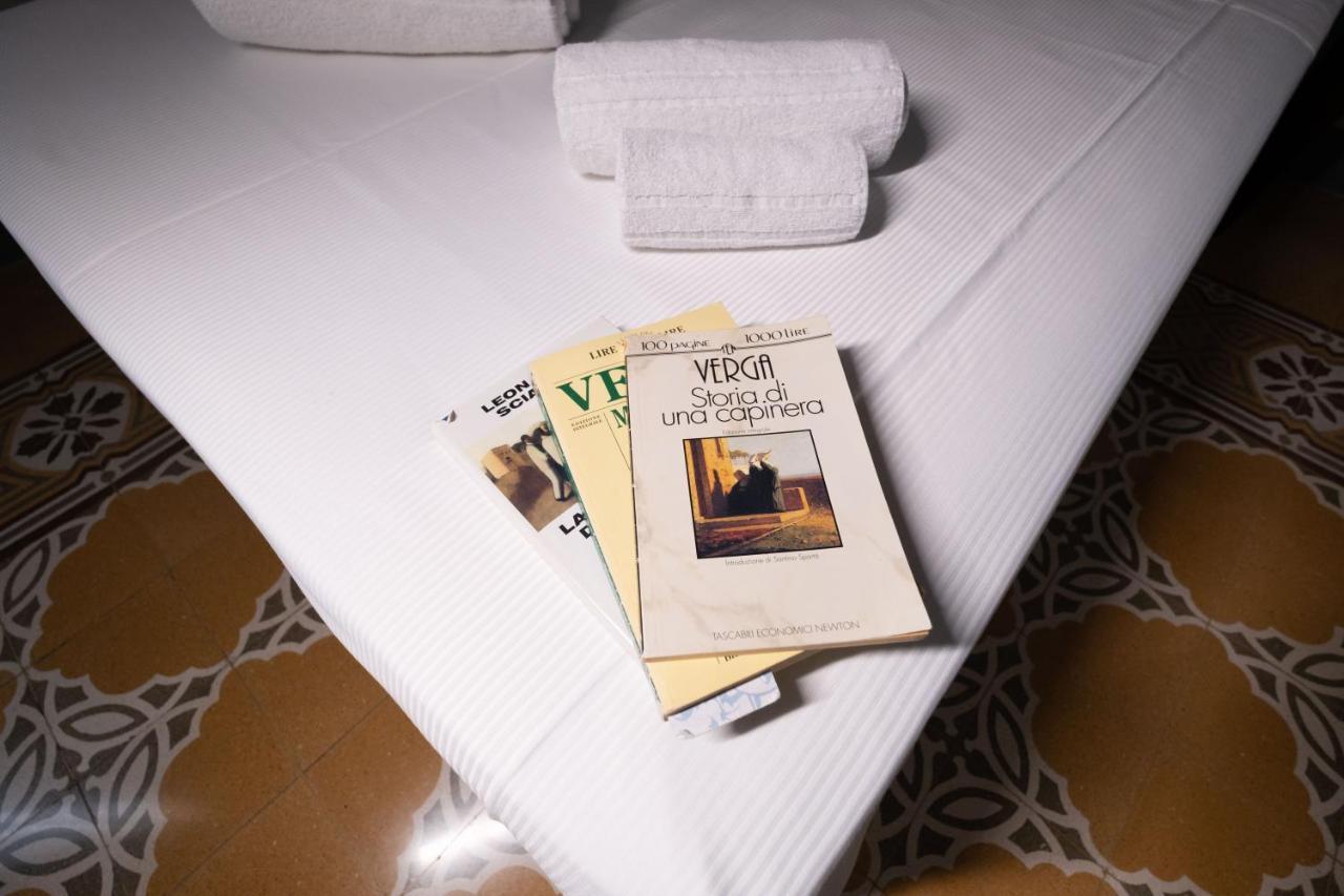 Hotel Borgo Di Ciaula Santa Flavia Kültér fotó